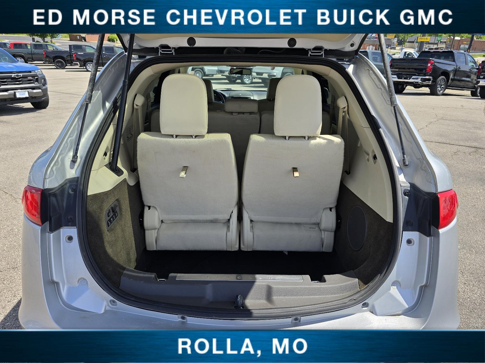 2014 Lincoln MKT Vehicle Photo in Rolla, MO 65401