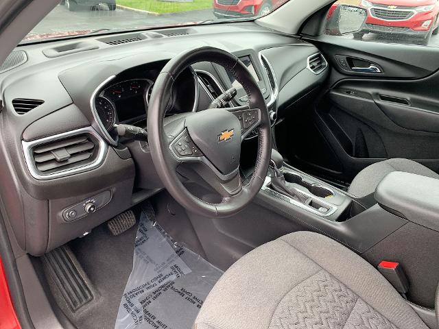 2022 Chevrolet Equinox Vehicle Photo in MOON TOWNSHIP, PA 15108-2571