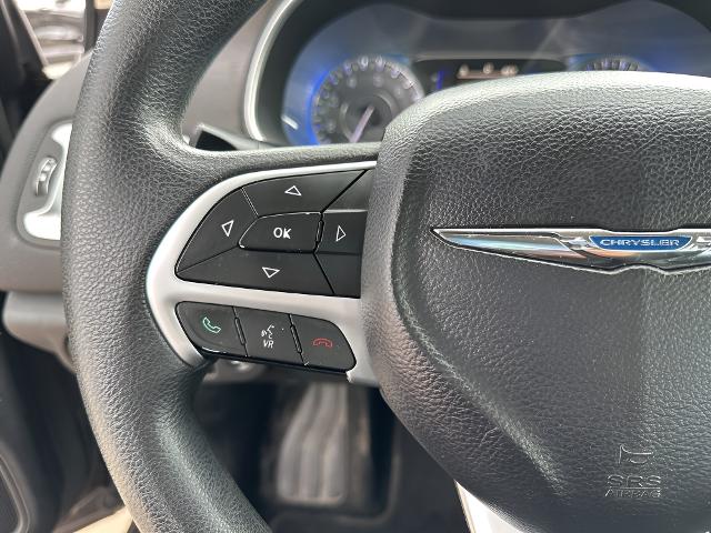 2015 Chrysler 200 Vehicle Photo in MANITOWOC, WI 54220-5838