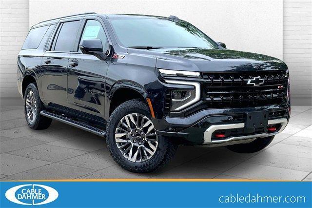 2025 Chevrolet Suburban Vehicle Photo in KANSAS CITY, MO 64114-4502