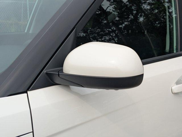 2023 Kia Soul Vehicle Photo in BRUNSWICK, GA 31525-1881