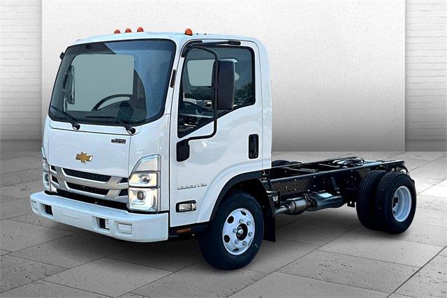 2025 Chevrolet 3500 HG LCF Gas Vehicle Photo in TOPEKA, KS 66609-0000
