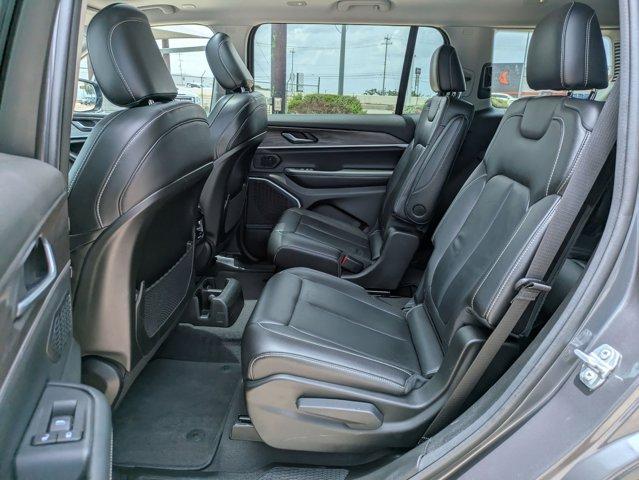2022 Jeep Grand Cherokee L Vehicle Photo in SELMA, TX 78154-1460