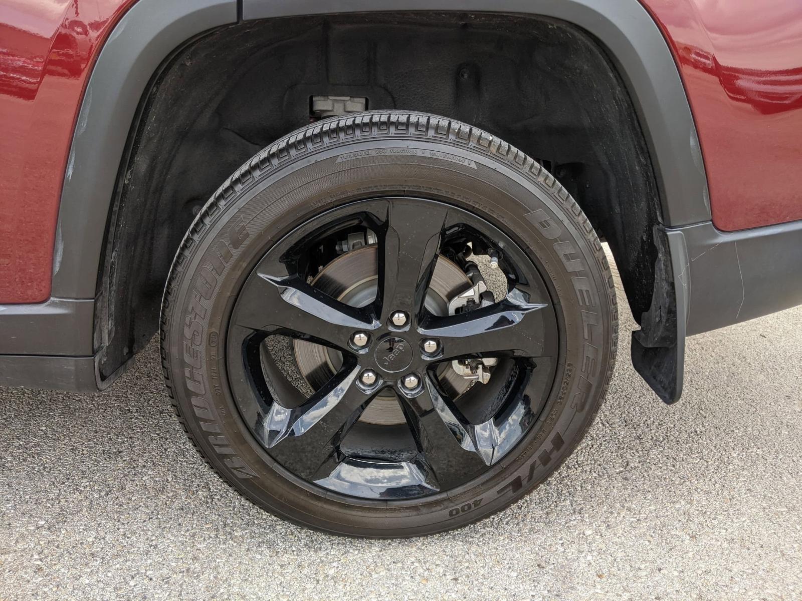 2024 Jeep Grand Cherokee L Vehicle Photo in Seguin, TX 78155
