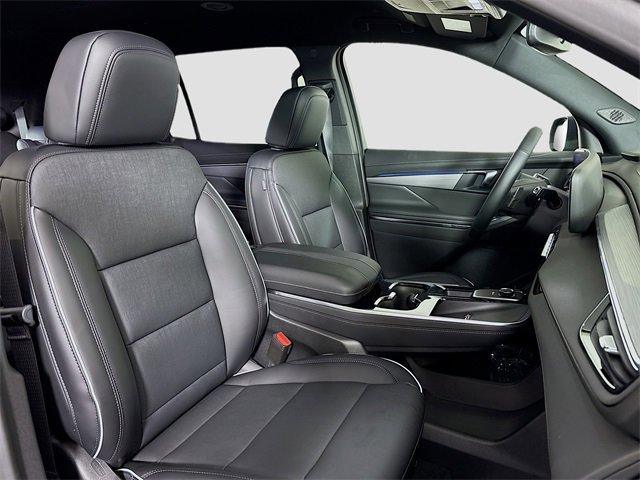 2025 Buick Enclave Vehicle Photo in PUYALLUP, WA 98371-4149