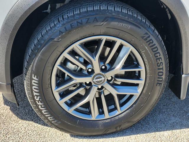 2024 Nissan Rogue Vehicle Photo in DENTON, TX 76210-9321
