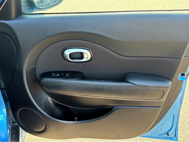 2016 Kia Soul Vehicle Photo in BEAUFORT, SC 29906-4218