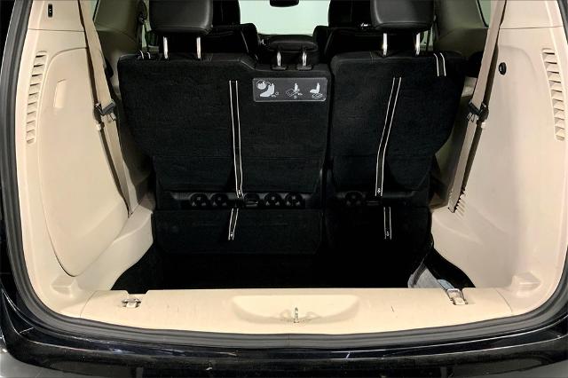 2020 Chrysler Pacifica Vehicle Photo in Lees Summit, MO 64086