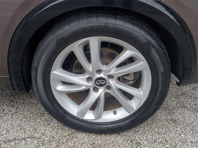 2017 INFINITI QX30 Vehicle Photo in BARTLETT, TN 38133-4101