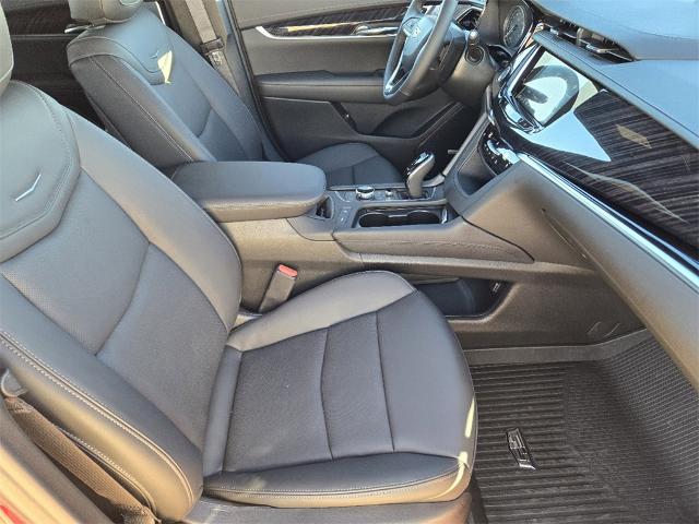 2025 Cadillac XT6 Vehicle Photo in Oklahoma City, OK 73114