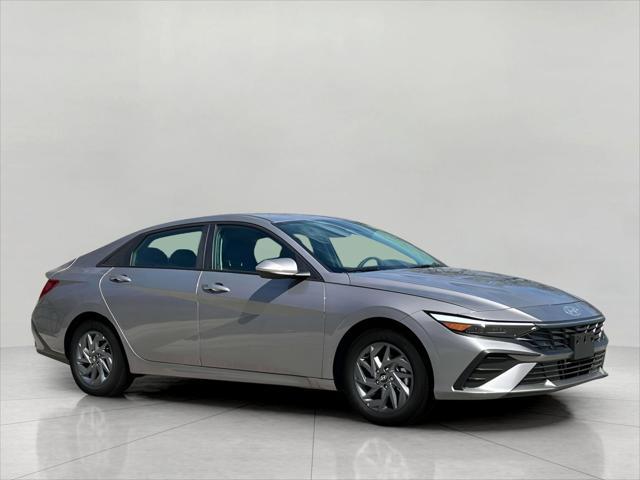 2025 Hyundai ELANTRA Hybrid Vehicle Photo in Green Bay, WI 54304