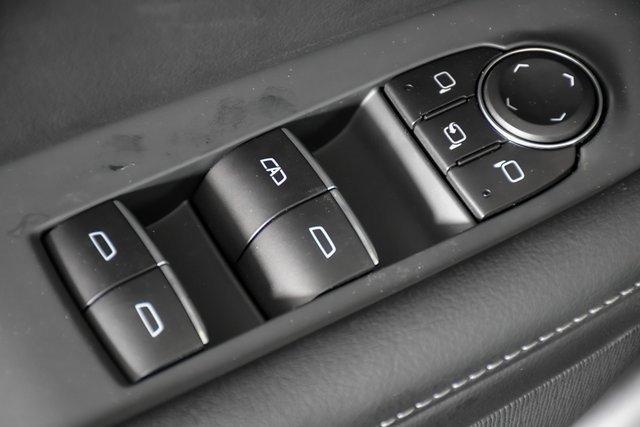 2025 Buick Enclave Vehicle Photo in PUYALLUP, WA 98371-4149