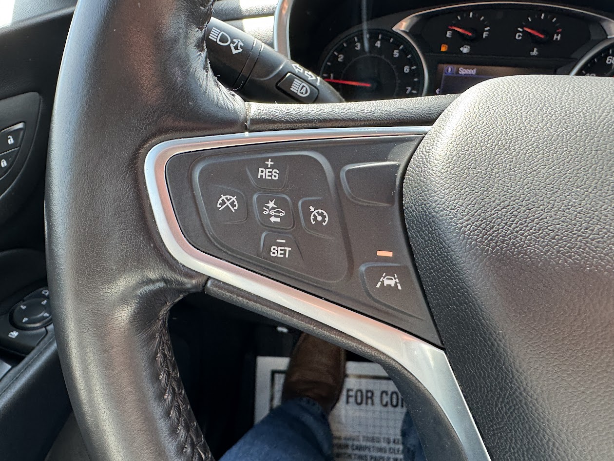 2022 Chevrolet Equinox Vehicle Photo in BOONVILLE, IN 47601-9633