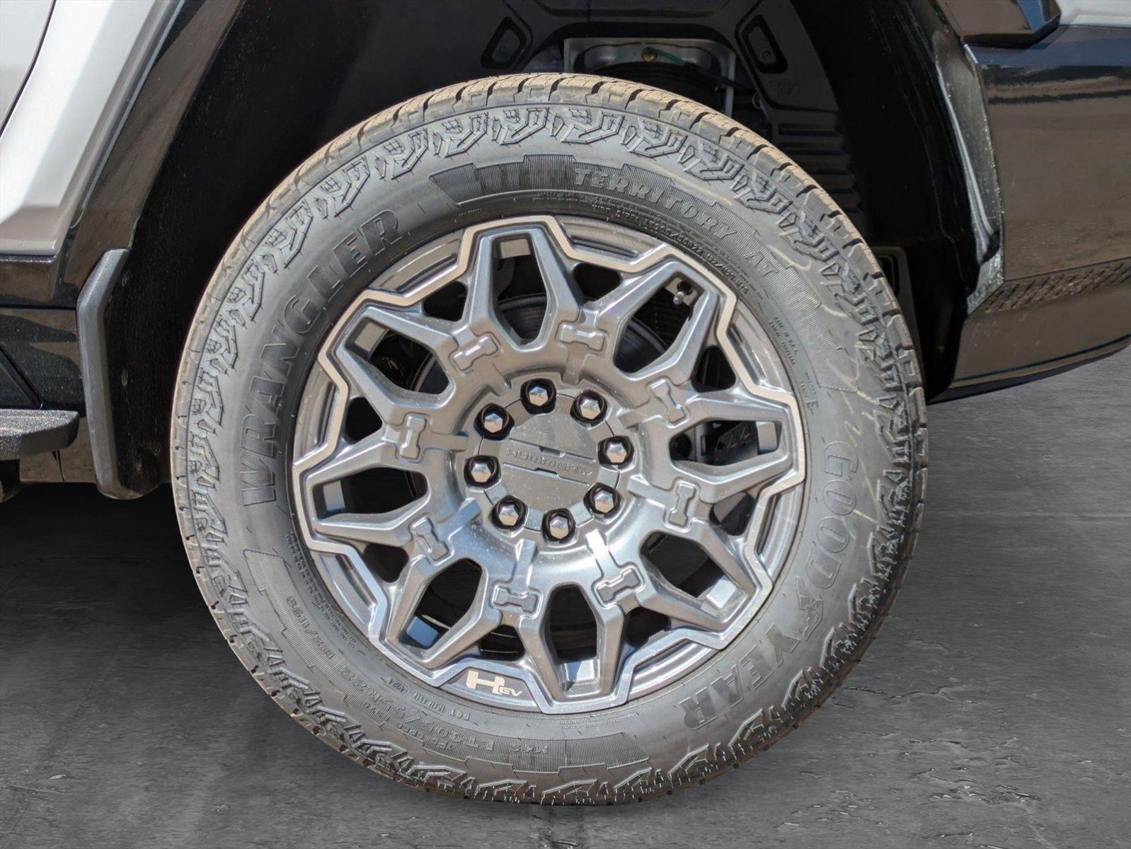 2025 GMC HUMMER EV SUV Vehicle Photo in GOLDEN, CO 80401-3850