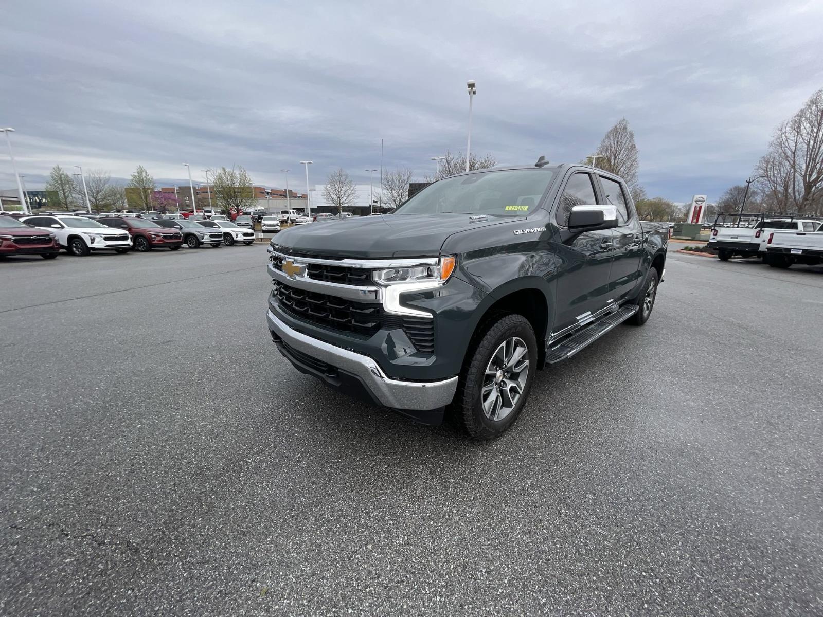 2025 Chevrolet Silverado 1500 Vehicle Photo in BENTONVILLE, AR 72712-4322