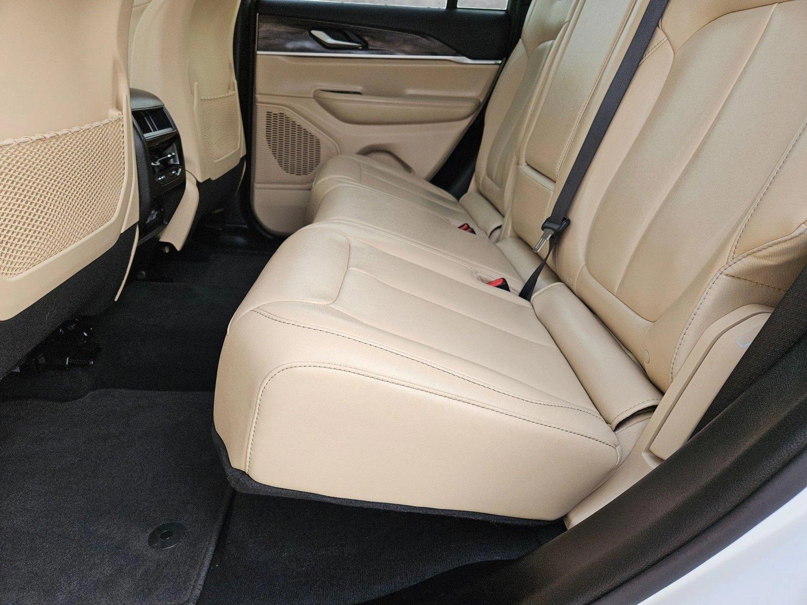 2024 Jeep Grand Cherokee Vehicle Photo in CORPUS CHRISTI, TX 78416-1100