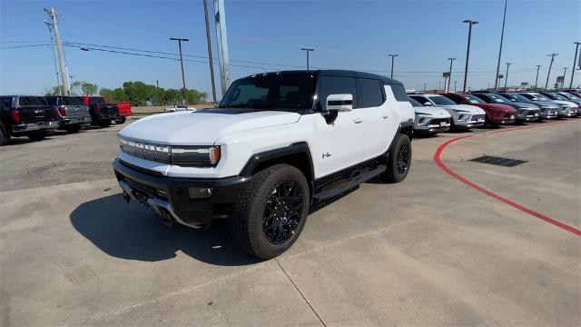 2025 GMC HUMMER EV SUV Vehicle Photo in Greenville, TX 75402