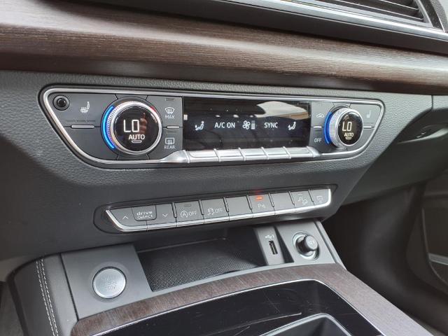 2024 Audi Q5 Vehicle Photo in TAMPA, FL 33612-3404