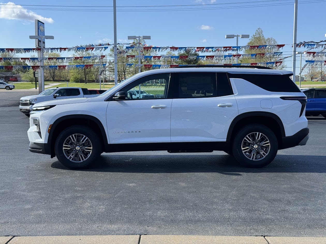 2025 Chevrolet Traverse Vehicle Photo in BOONVILLE, IN 47601-9633