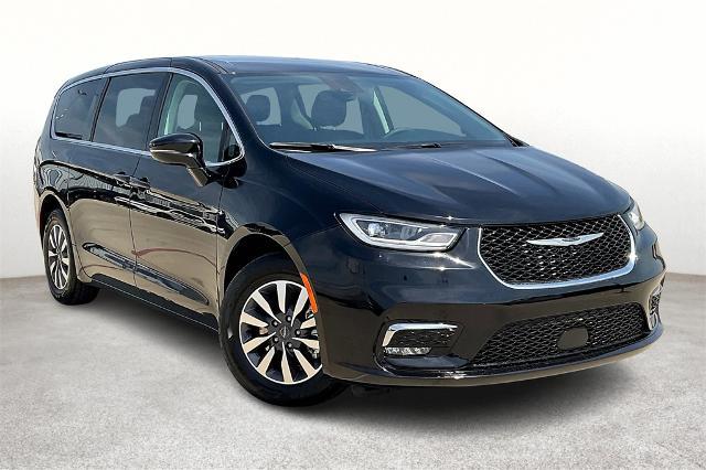 2024 Chrysler Pacifica Vehicle Photo in Grapevine, TX 76051