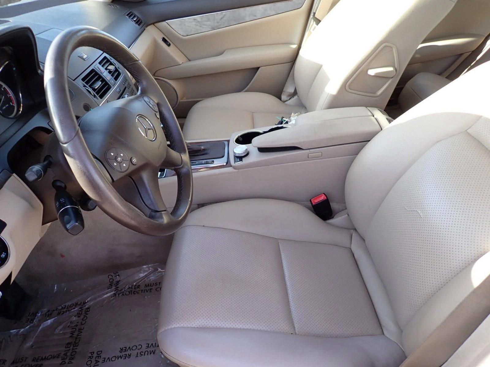 2010 Mercedes-Benz C-Class Vehicle Photo in DENVER, CO 80221-3610