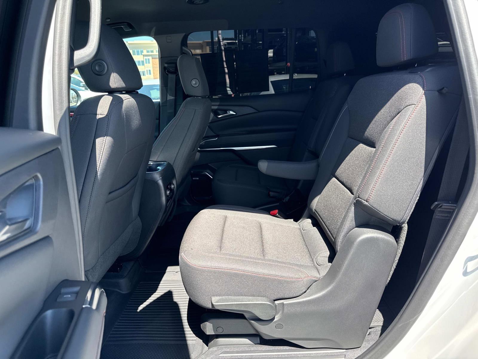 2024 Chevrolet Traverse Vehicle Photo in LOS ANGELES, CA 90007-3794