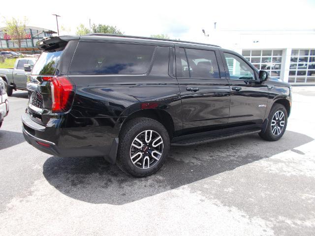 2024 GMC Yukon XL Vehicle Photo in LOWELL, MA 01852-4336