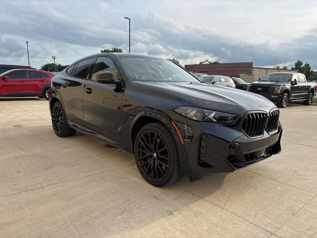 2024 BMW X6 xDrive40i Vehicle Photo in Peoria, IL 61615