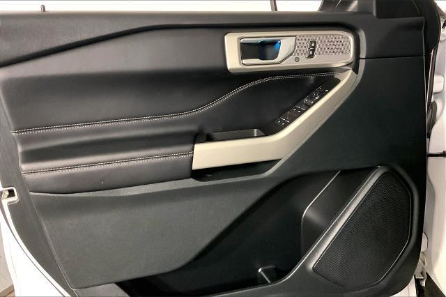 2023 Ford Explorer Vehicle Photo in Lees Summit, MO 64086