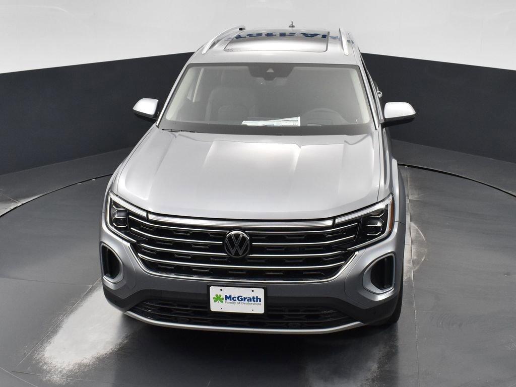 2024 Volkswagen Atlas Vehicle Photo in Marion, IA 52302