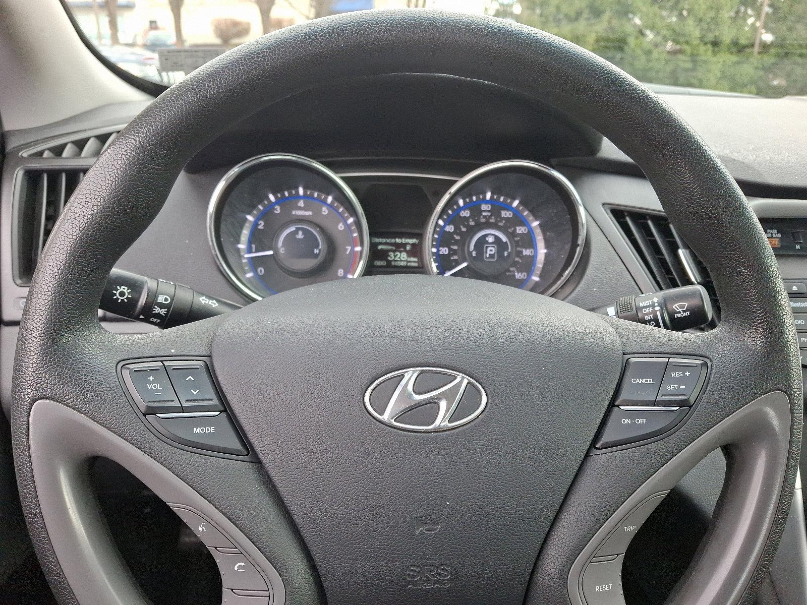 2013 Hyundai SONATA Vehicle Photo in BETHLEHEM, PA 18017