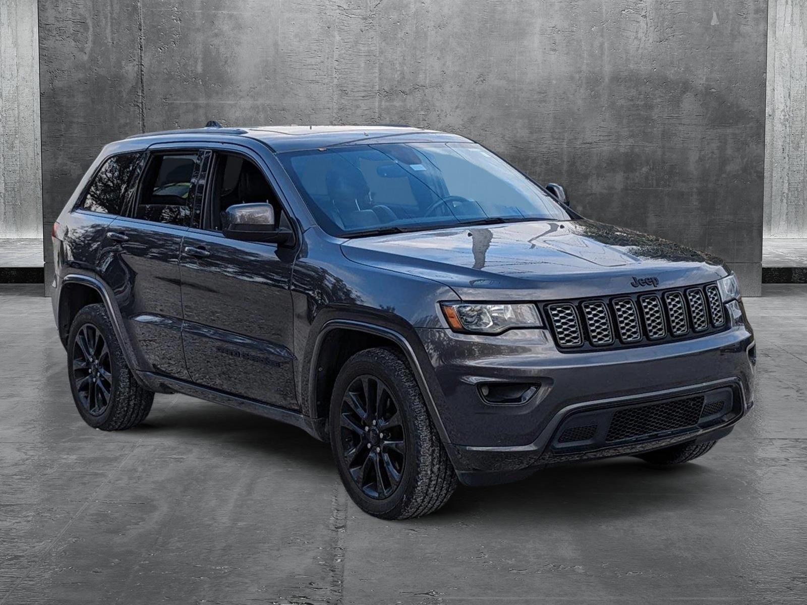 2017 Jeep Grand Cherokee Vehicle Photo in Tampa, FL 33614