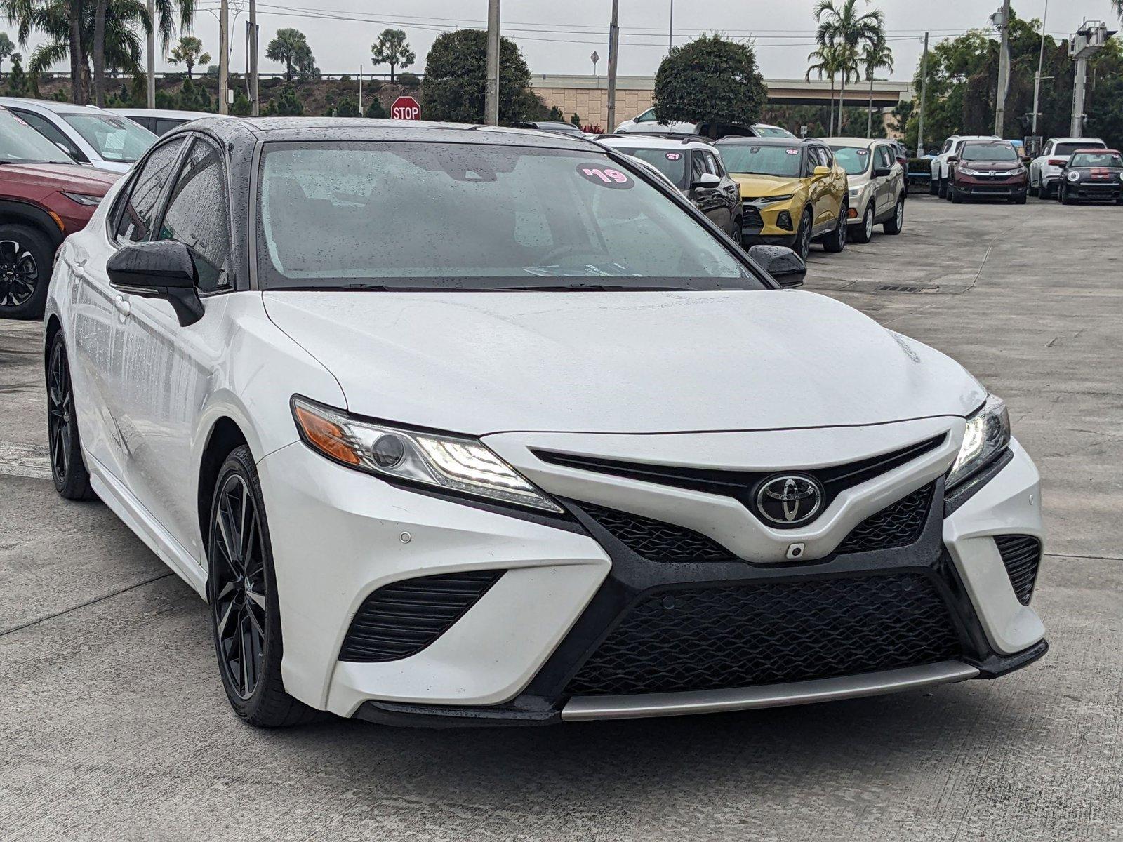 2019 Toyota Camry Vehicle Photo in MIAMI, FL 33172-3015