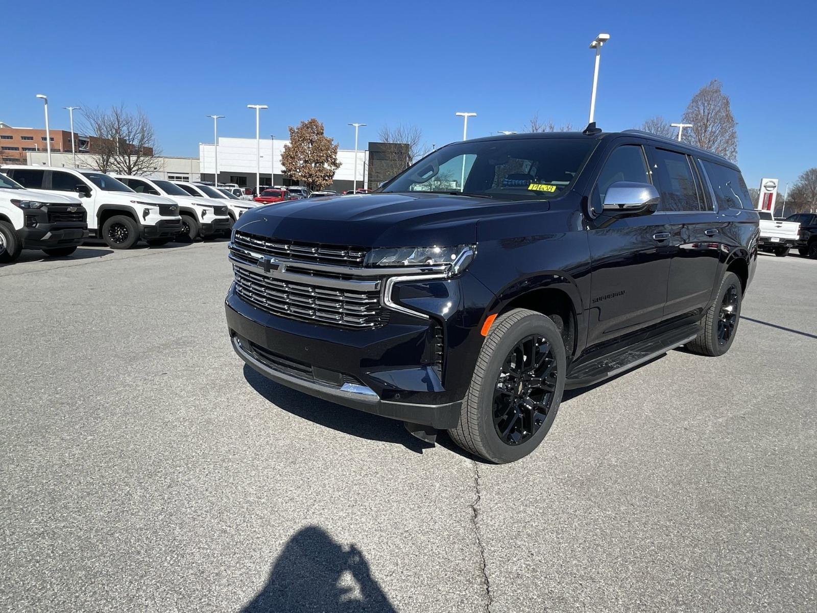 2024 Chevrolet Suburban Vehicle Photo in BENTONVILLE, AR 72712-4322