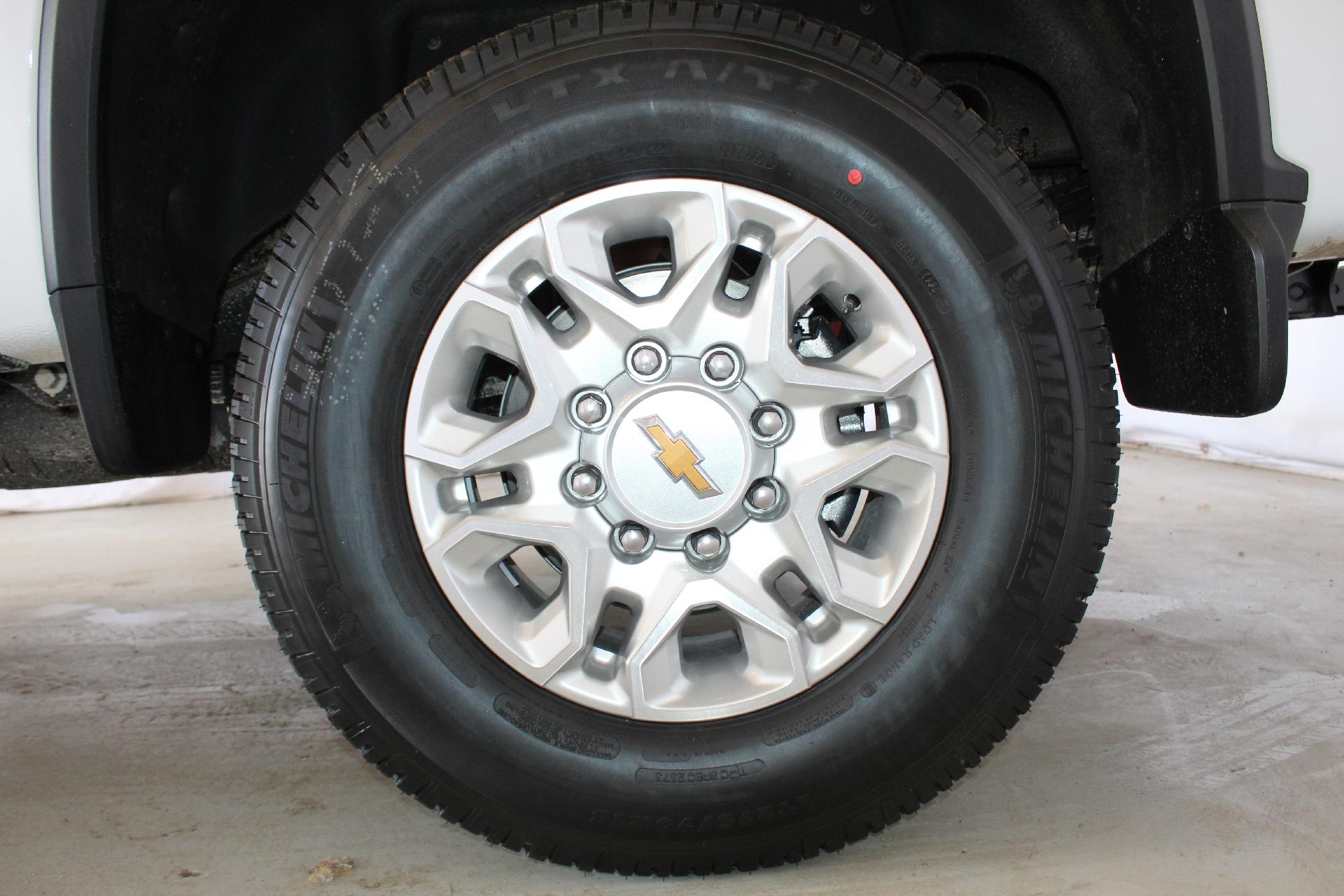2025 Chevrolet Silverado 2500 HD Vehicle Photo in NORTHAMPTON, MA 01060-1120