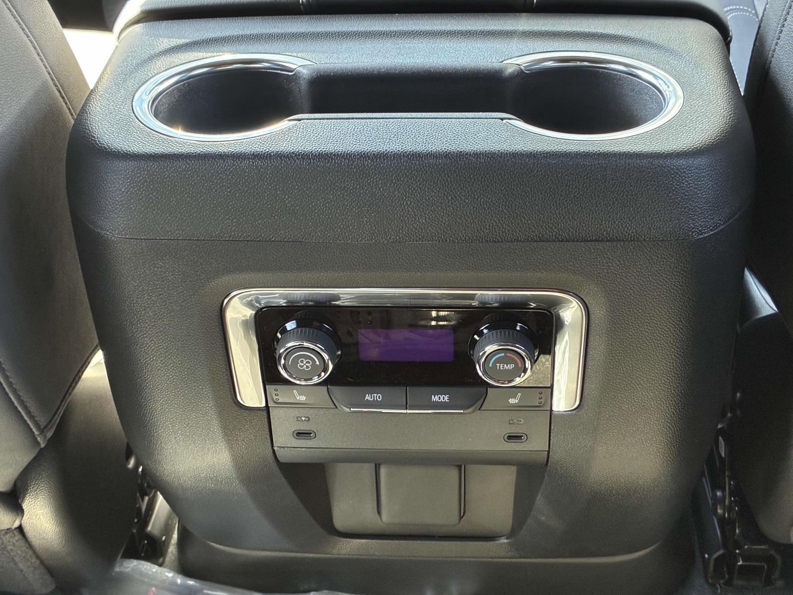2025 Chevrolet Tahoe Vehicle Photo in LOS ANGELES, CA 90007-3794