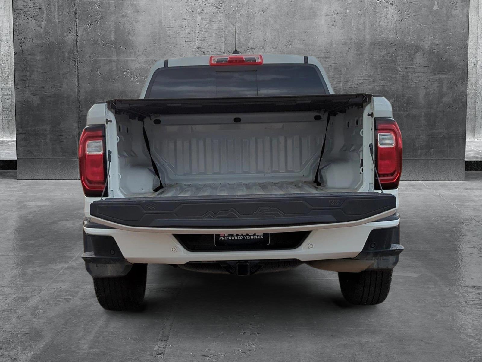 2023 GMC Canyon Vehicle Photo in Memphis, TN 38115