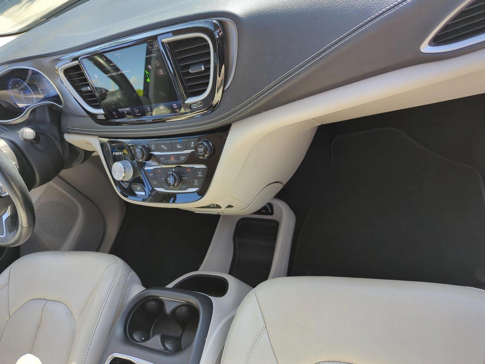 2021 Chrysler Pacifica Vehicle Photo in Pembroke Pines, FL 33027