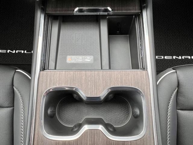 2025 GMC Acadia Vehicle Photo in EFFINGHAM, IL 62401-2832