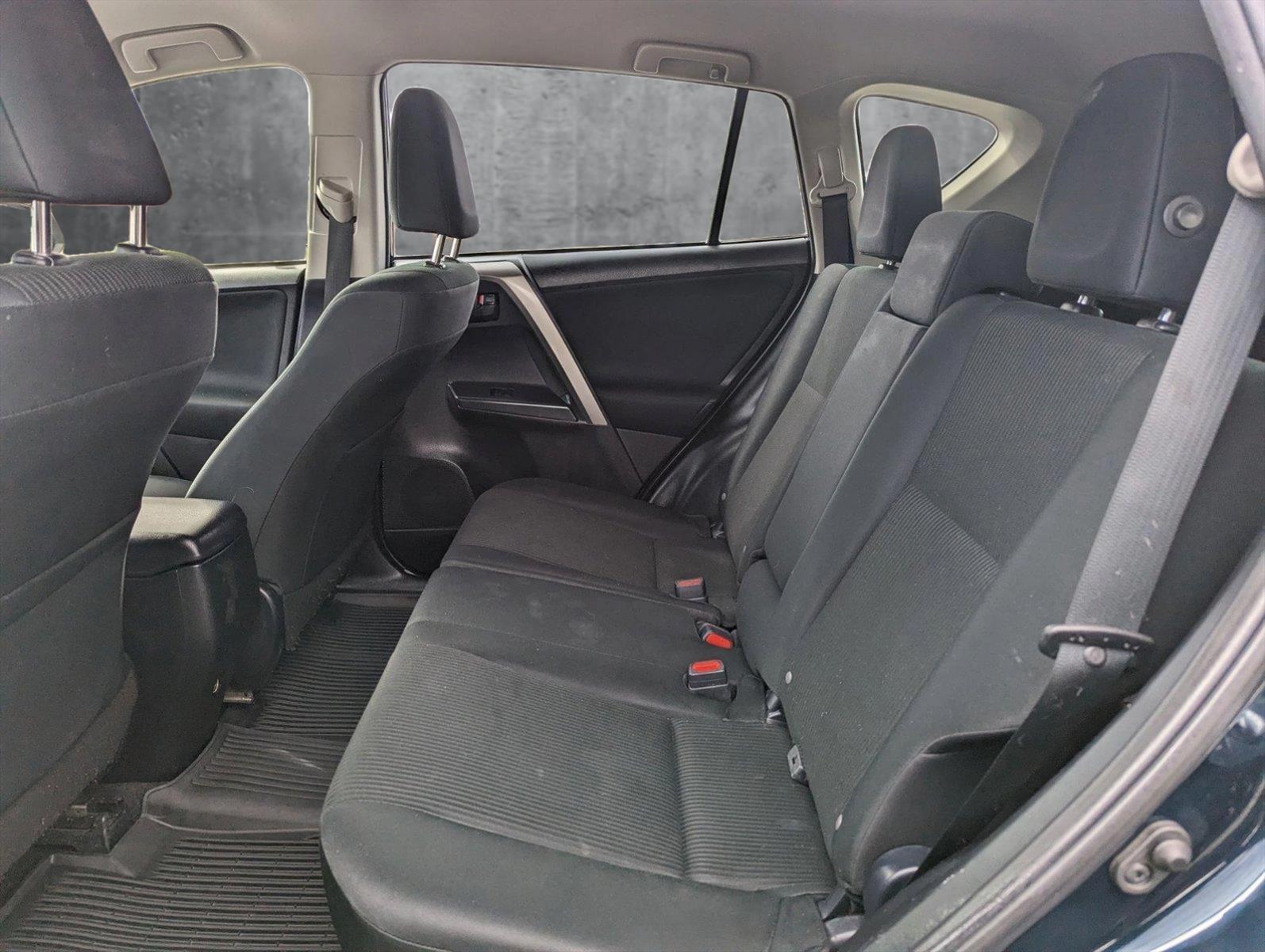 2018 Toyota RAV4 Vehicle Photo in Spokane Valley, WA 99212