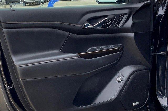2023 GMC Acadia Vehicle Photo in TOPEKA, KS 66609-0000