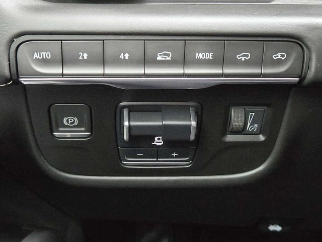 2021 Cadillac Escalade Vehicle Photo in DENTON, TX 76210-9321