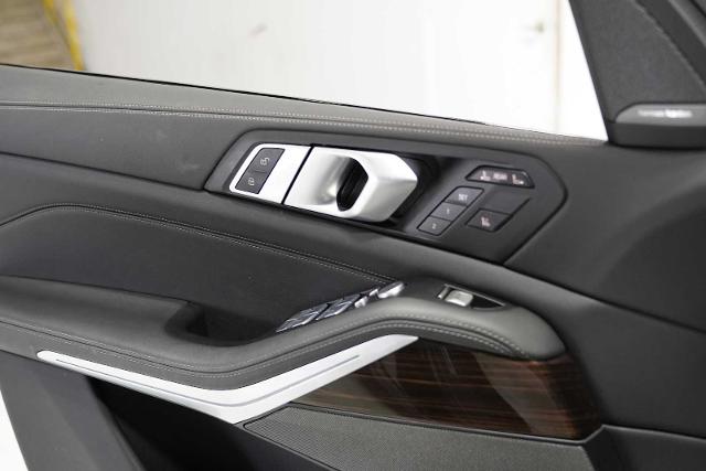 2025 BMW X7 xDrive40i Vehicle Photo in GRAPEVINE, TX 76051