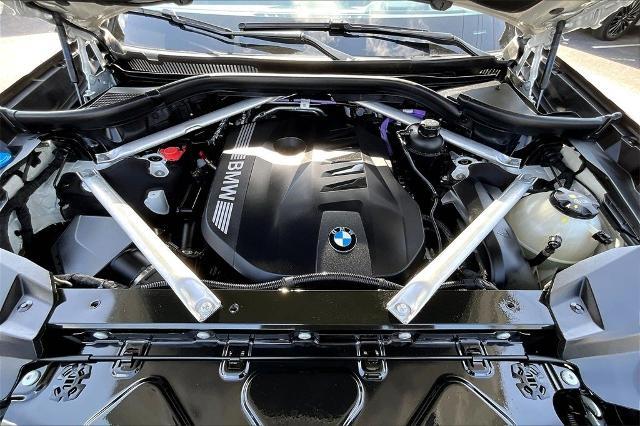 2024 BMW X7 xDrive40i Vehicle Photo in San Antonio, TX 78230