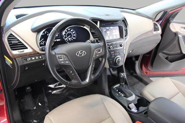 2017 Hyundai SANTA FE Vehicle Photo in Green Bay, WI 54304