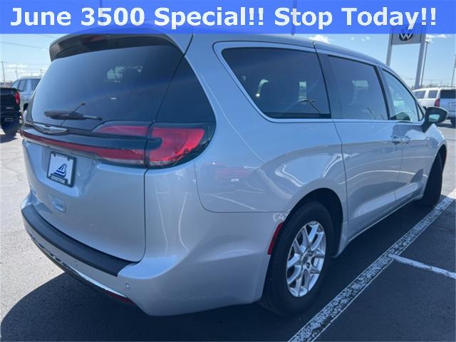 2023 Chrysler Pacifica Vehicle Photo in GREEN BAY, WI 54304-5303