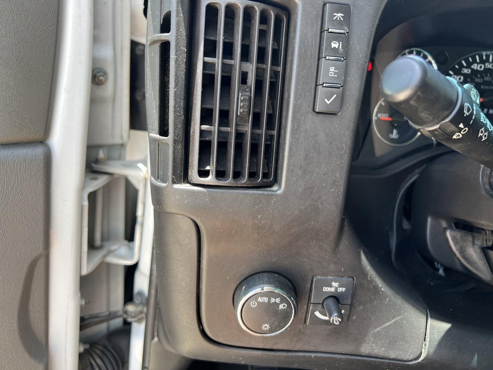 2021 Chevrolet Express Cutaway 3500 Vehicle Photo in GEORGETOWN, TX 78626-7508