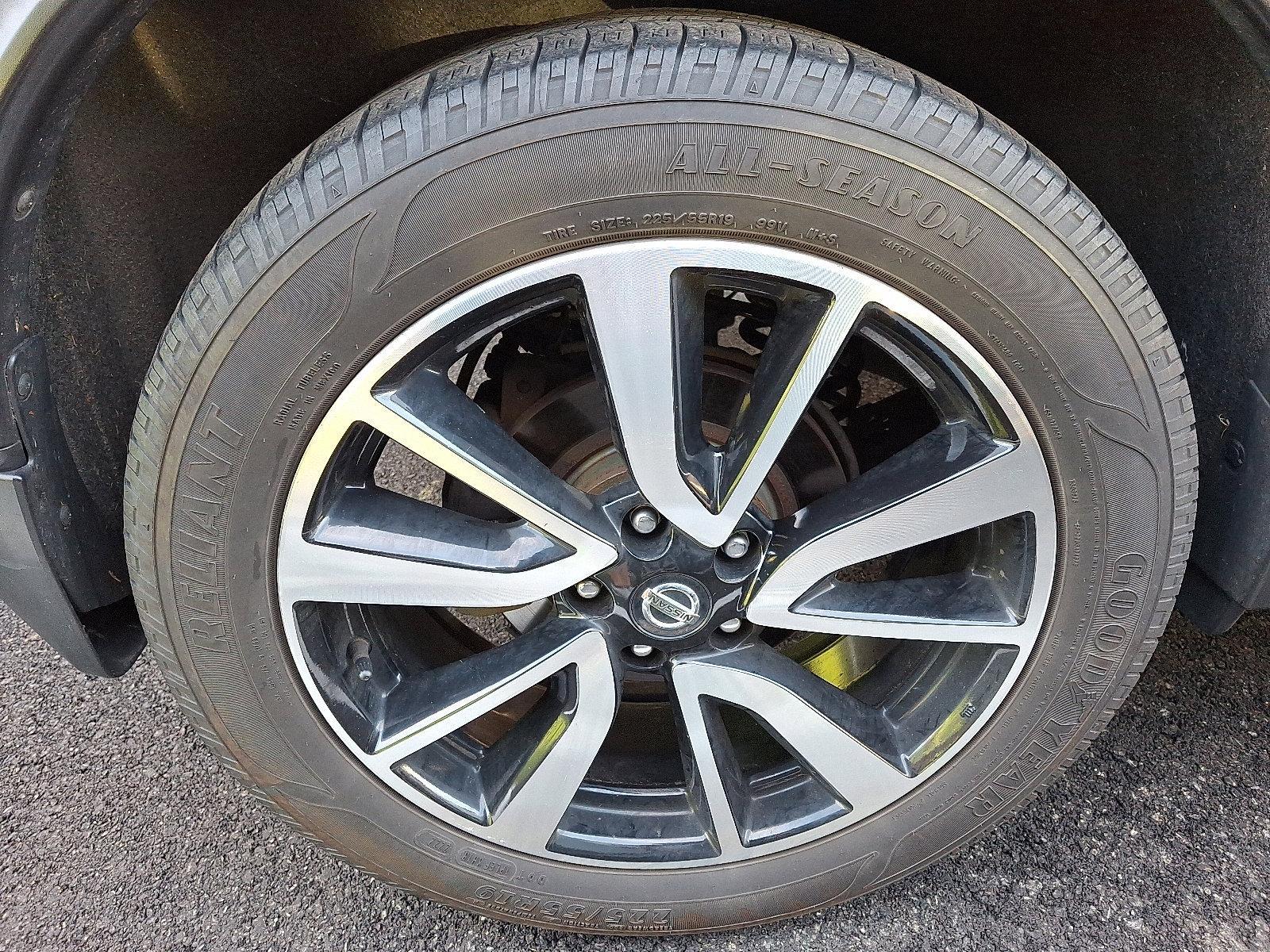 2019 Nissan Rogue Vehicle Photo in Easton, PA 18045