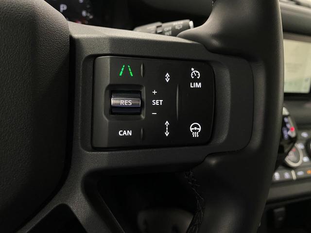2024 Defender Vehicle Photo in Appleton, WI 54913
