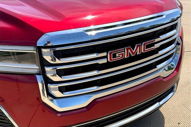 2023 GMC Acadia Vehicle Photo in TOPEKA, KS 66609-0000